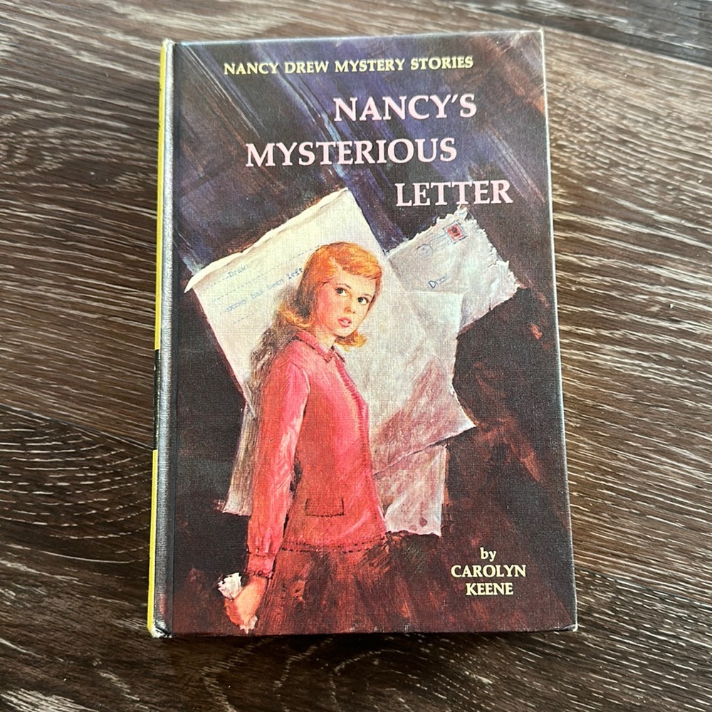 Nancy Drew book 8 - Nancy’s Mysterious Letter